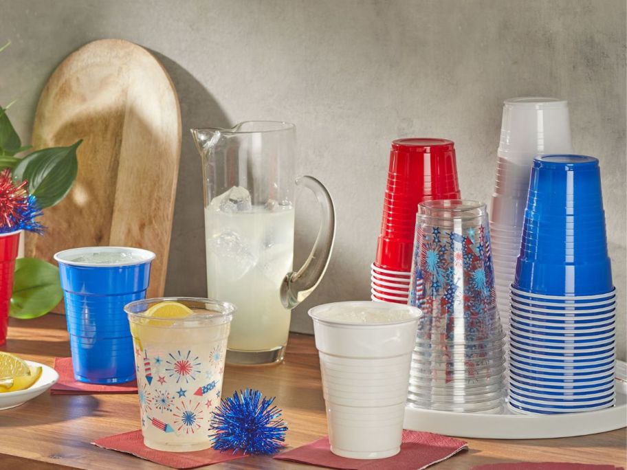 Member's Mark Patriotic Colors Plastic Cups on table
