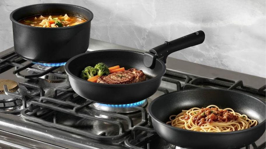 Carote black Pans on stove