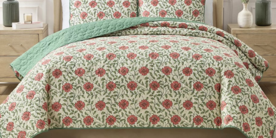 Up to 75% Off Macy’s Comforter & Quilt Sets