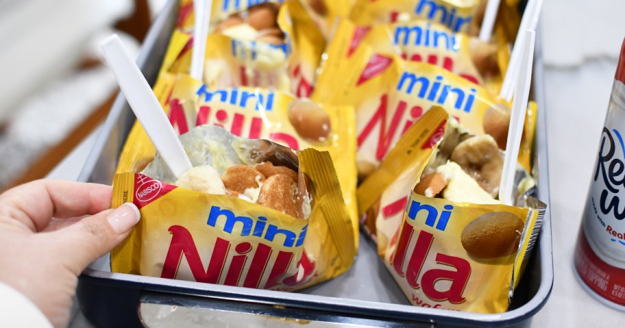 tray of Walking Banana Pudding packets