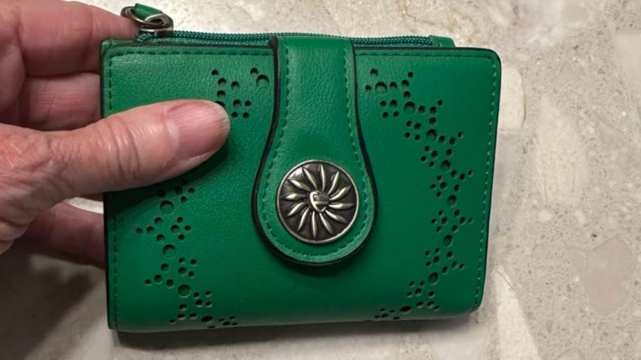 RFID Blocking Leather Wallet Just $4.99 on Amazon (Reg. $10)