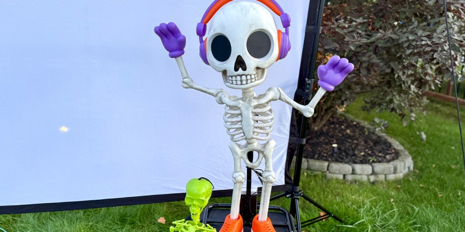 skeleton animatronic outside 
