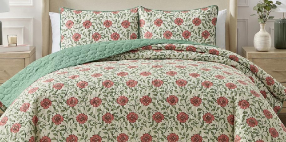Up to 75% Off Macy’s Comforter & Quilt Sets (Today Only!)