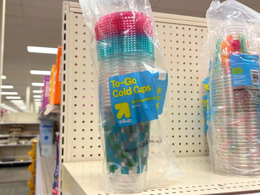 up&up Disposable 20oz To-Go Cold Cups w/ Lids 15-Pack in store