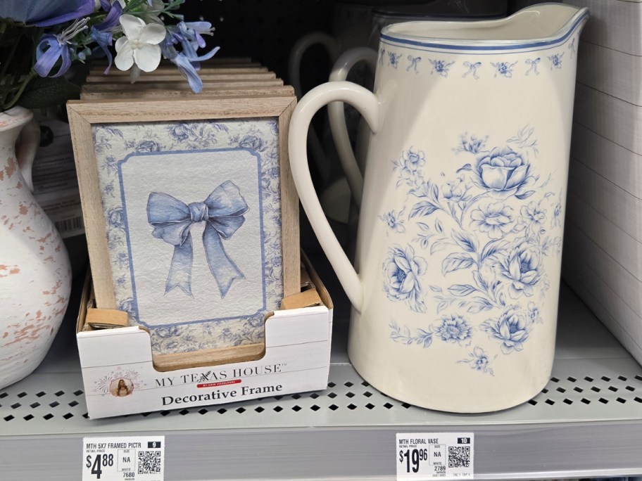 floral bow frame and vase 