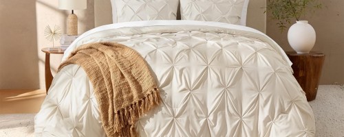 Andency Pinch Pleat Comforter Set