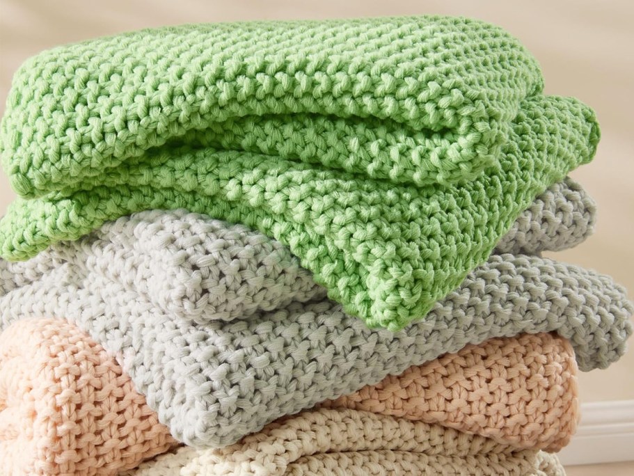 50% Off Chunky Knit Throw Blankets on Amazon