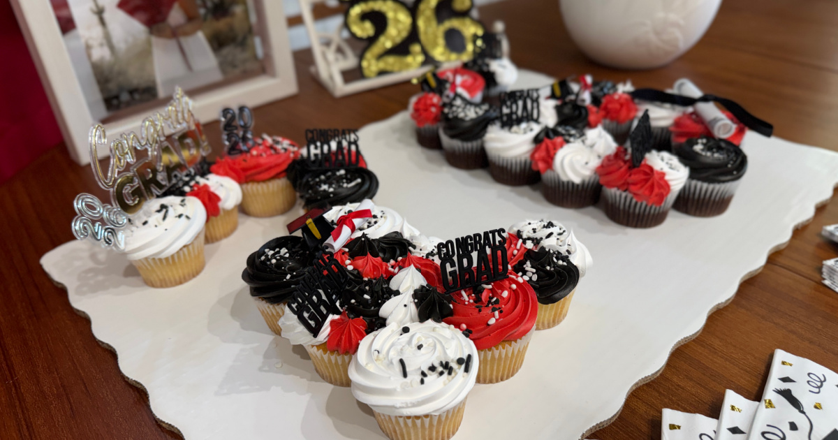 Walmart’s Custom Cakes & Cupcakes Won’t Break Your Grad Party Budget!