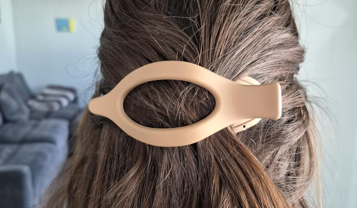 Claw Hair Clip 8-Pack Only $4.94 on Amazon (Includes Flat Styles, Too!)