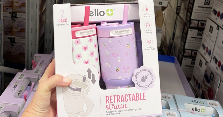 hand holding 2-pack of kids tumblers