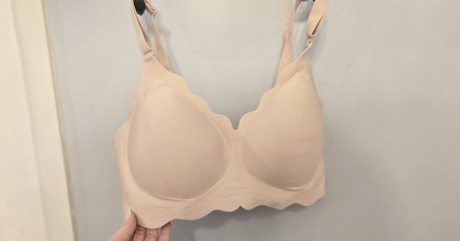 Women’s Buttery-Soft Jelly Bras Only $8.49 on Amazon (Includes Plus Sizes!)