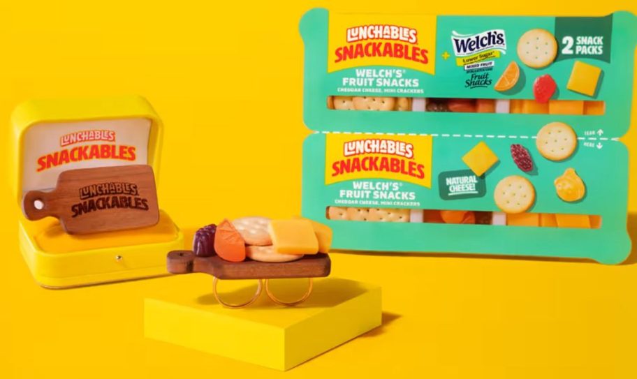 Lunchables CharcuteRing next to snackables