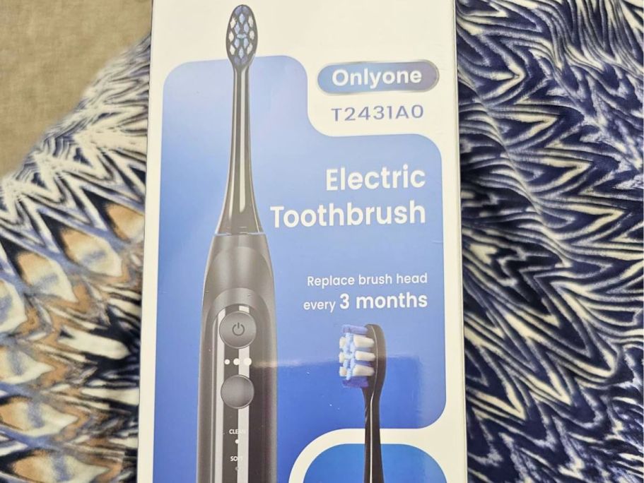 Electric Toothbrush w/ 8 Brush Heads Only $8.98 on Amazon (Reg. $28)