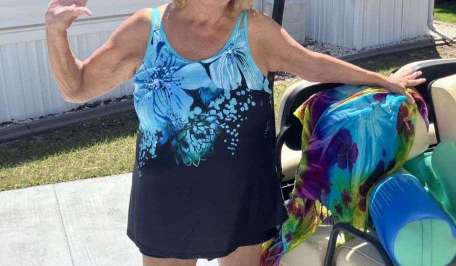 Women&rsquo;s Tankini Swimsuits from $11 on Amazon (Plus-Sizes Included)