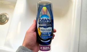 Dawn EZ-Squeeze Dish Soap Just $2.69 Shipped on Amazon (Reg. $5)