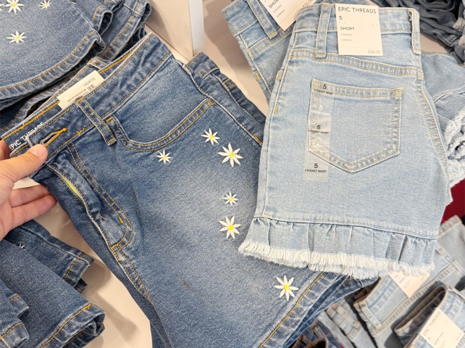 flower and ruffle hem jean shorts 