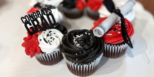 Walmart’s Custom Cakes & Cupcakes Won’t Break Your Grad Party Budget!