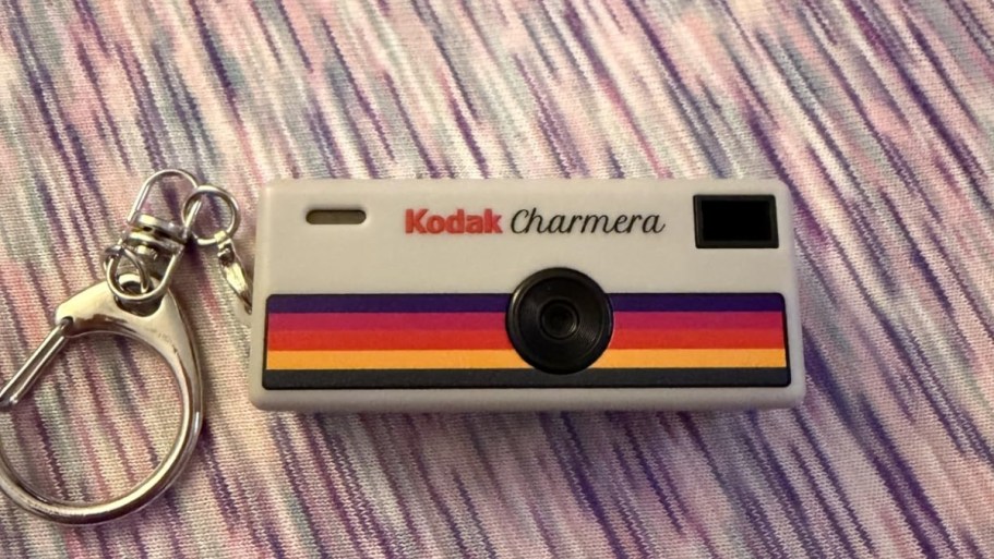 This Kodak Mini Digital Camera Takes Real Pictures | Fun Stocking Stuffer Idea