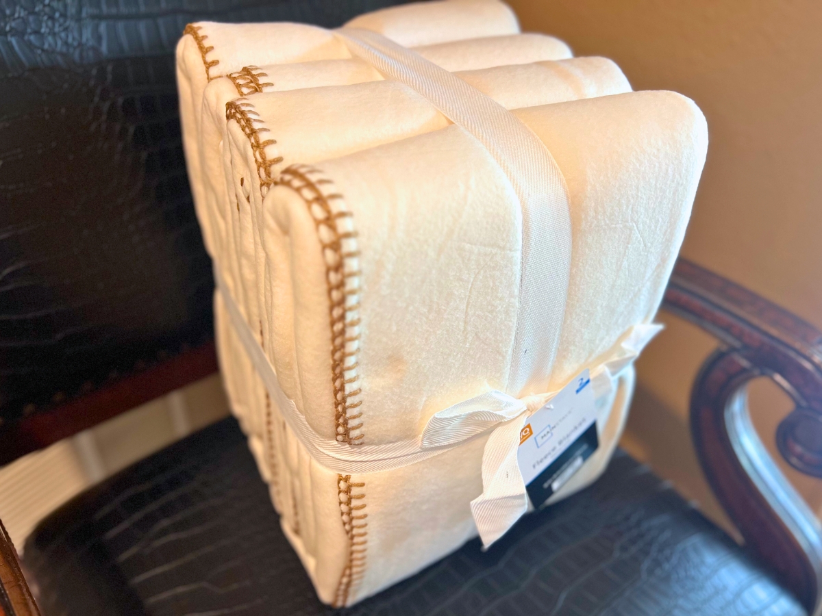 Mainstays Queen or King Fleece Blanket 2-Pack Just $9.97 on Walmart.com (Reg. $28)