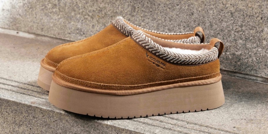 brown uggs slippers