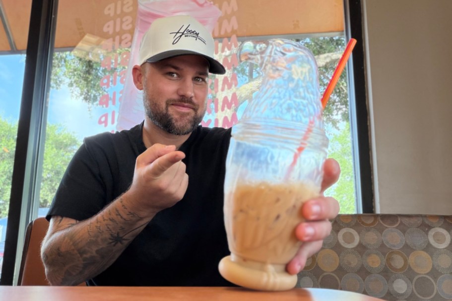 Limited-Edition Dunkin’ Eagle Cup Available Now (Includes Free Drink!)