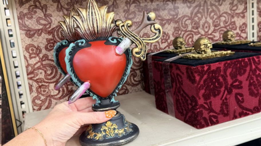 Halloween enchanted love heart and box