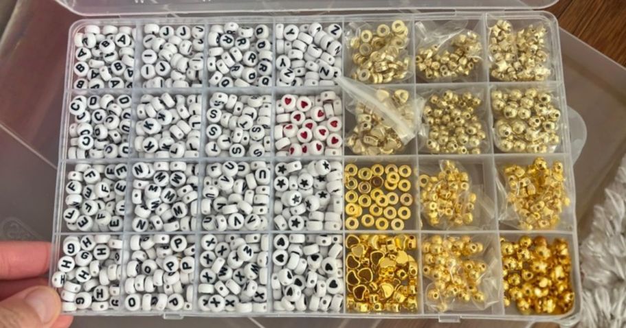 Over 1,500-Piece Bracelet Making Kit Just $4.99 on Amazon