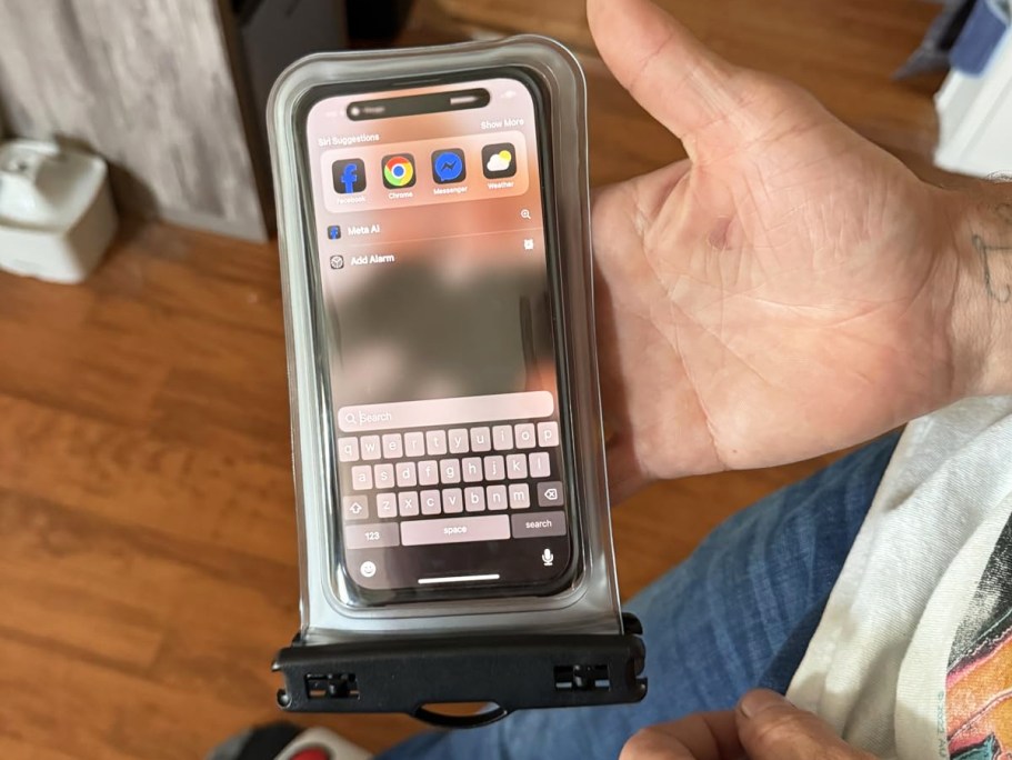 Waterproof Phone Pouch 2-Pack Just $4.50 on Amazon