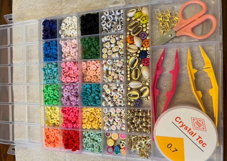 5,000-Piece Bracelet Making Kit Only $3.99 on Amazon