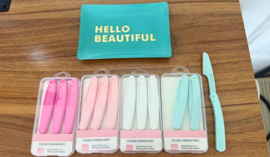 Razors in different colors