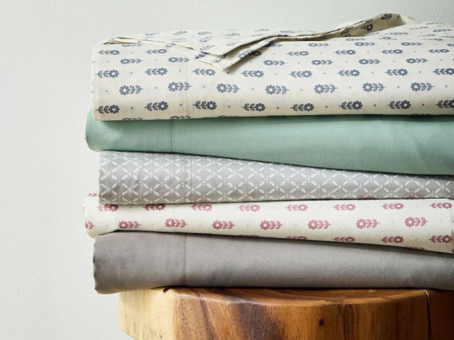 The Big One Extra Soft Sheet Set w Pillowcases stacked