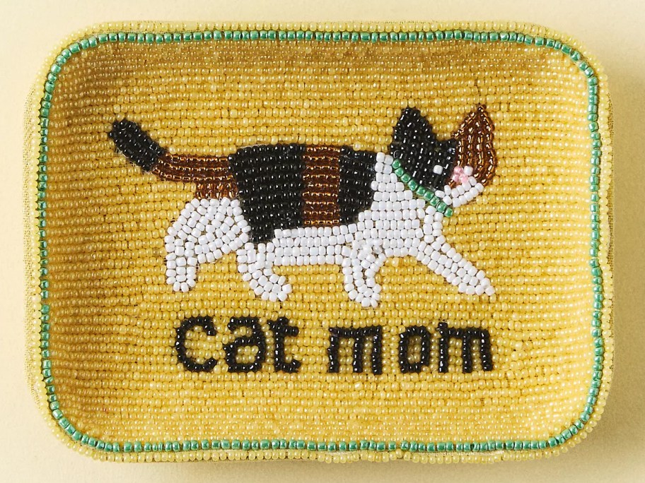 cat mom trinket 
