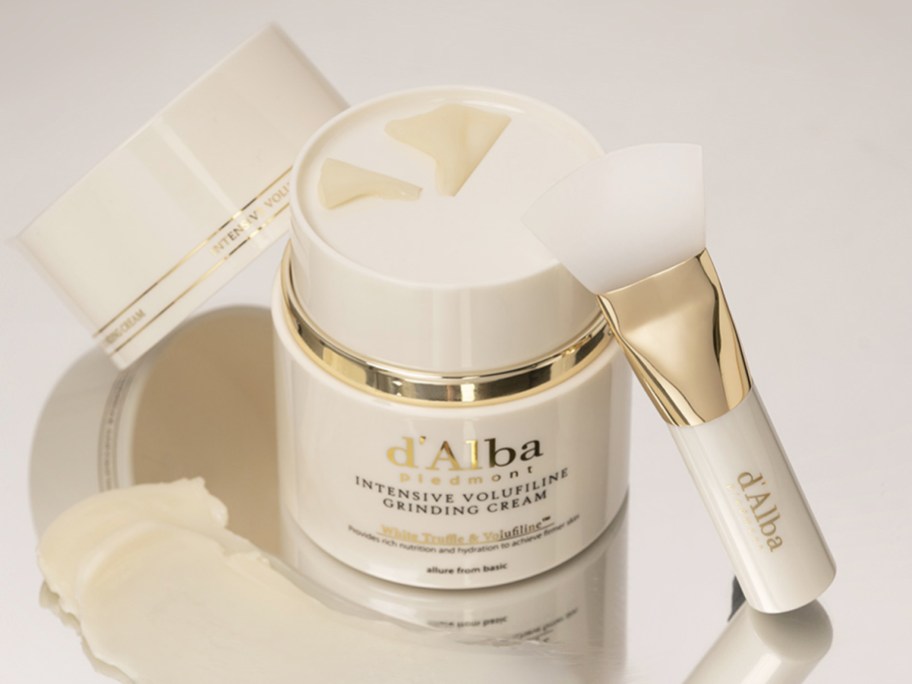 jar of d'Alba Intensive Volufiline Cream and applicator brush