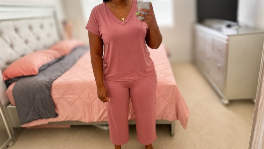 Women’s 2-Pack Pajama Sets Just $17.99 on Amazon (Reg. $36)