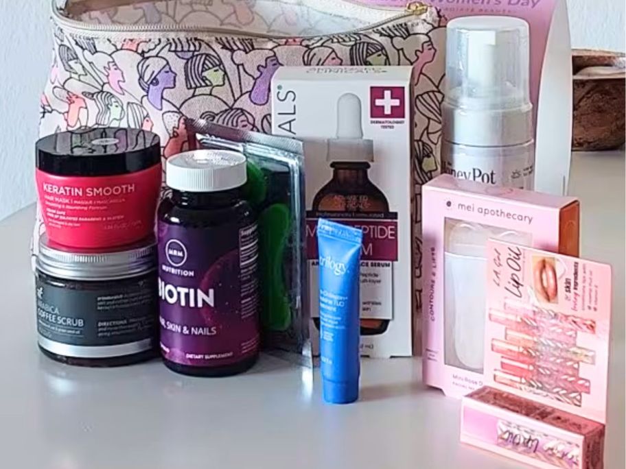 An iHerb 10-[iece Gift Set
