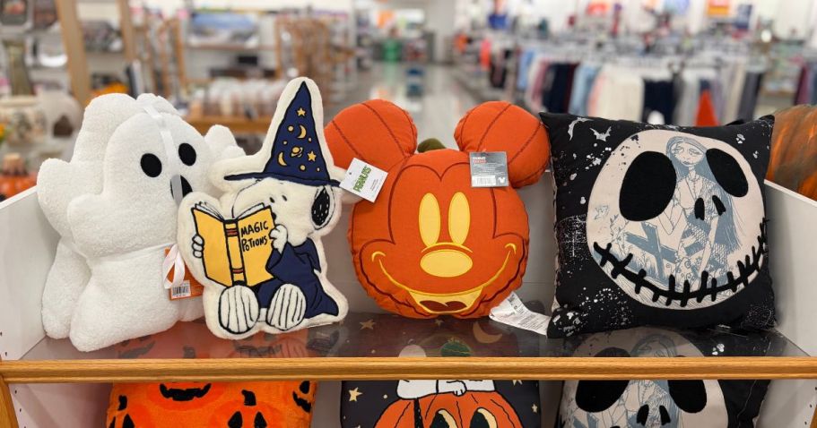 Today ONLY: This Kohl&rsquo;s Coupon Makes Halloween Decor CRAZY Cheap!