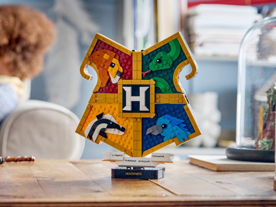 Howarts crest made of legos