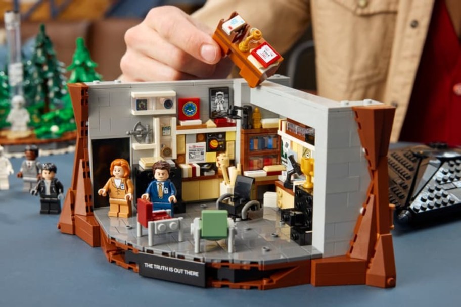 building a LEGO X Files set
