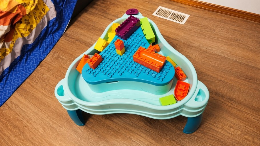 Little Tikes Water Table Set Just $28.50 on Walmart.com (Reg. $50) | Works with LEGO Duplos!