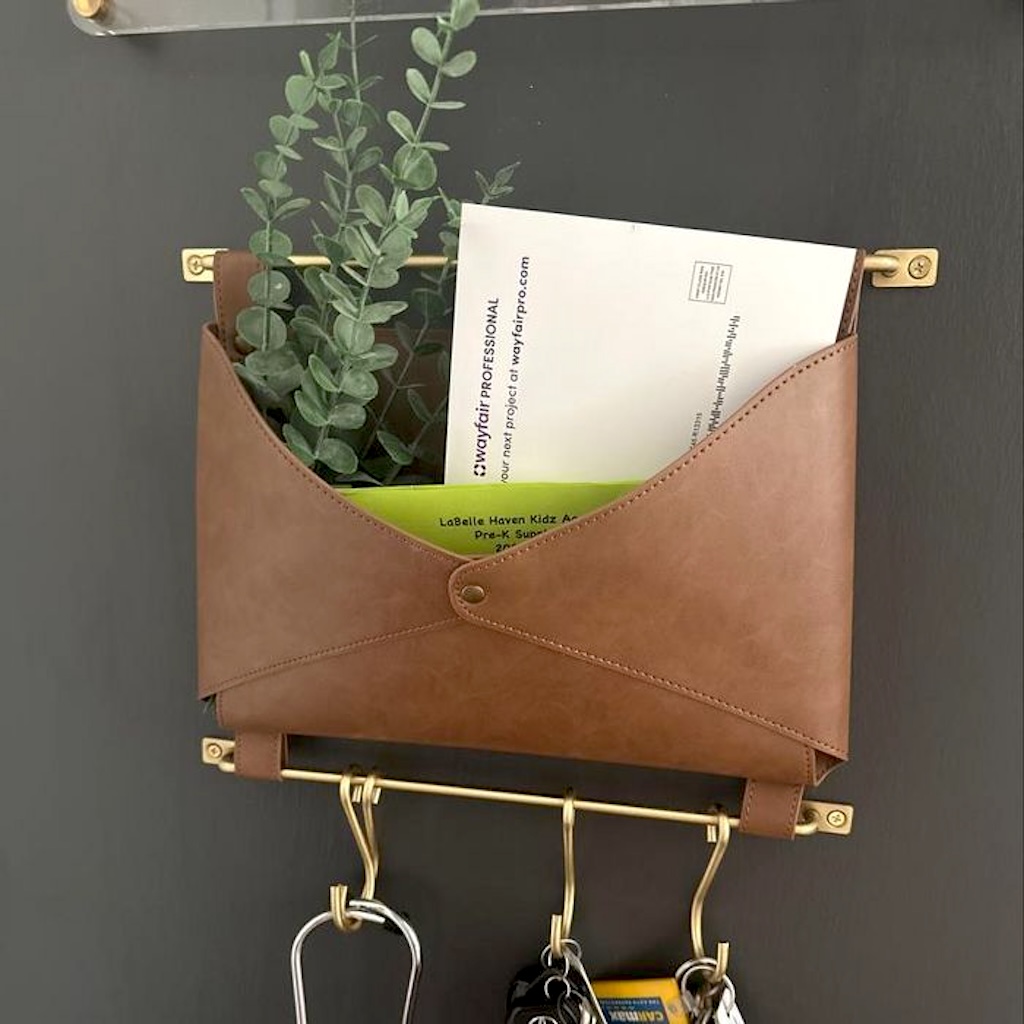 mail holder 