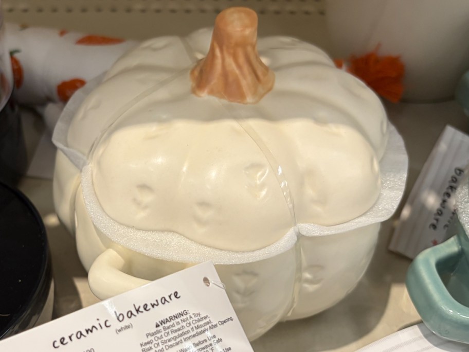 white ceramic pumpkin bakeware 