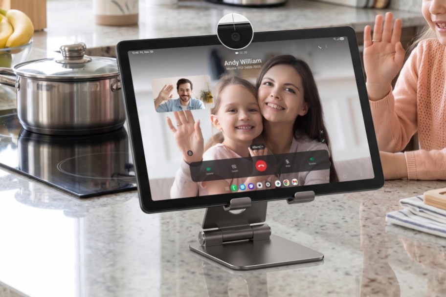 people facetiming on tablet