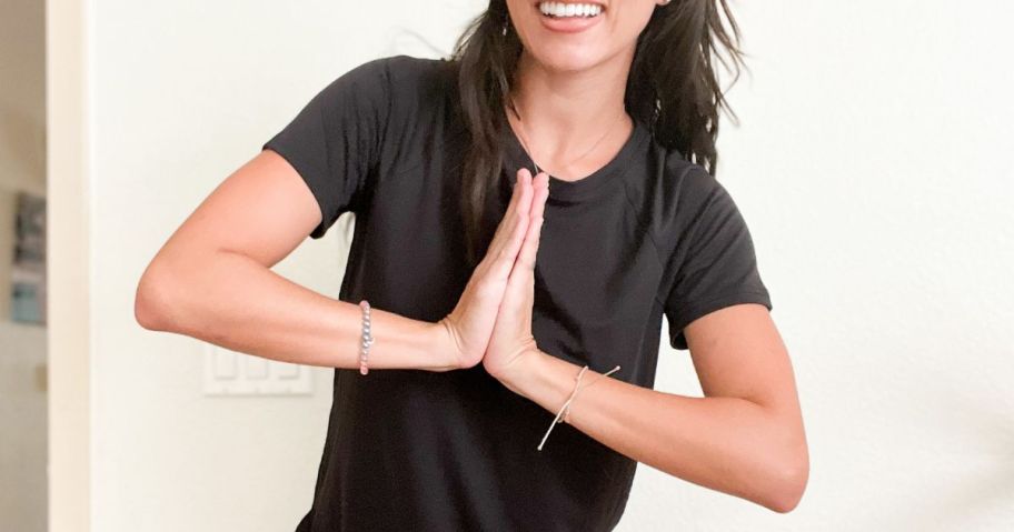 chelsey wearing black tek gear top