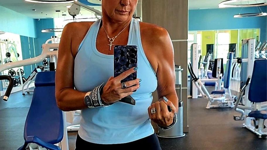Up to 60% Off Women’s Workout Tanks on Amazon