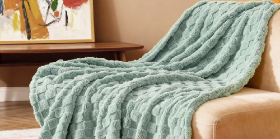 Checkered Fleece Throw Blanket Only $8.99 on Amazon (Reg. $30)