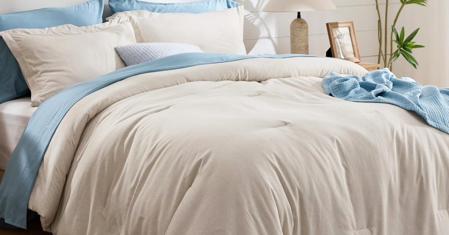 Queen Comforter Set Only $17 on Amazon (Reg. $40)