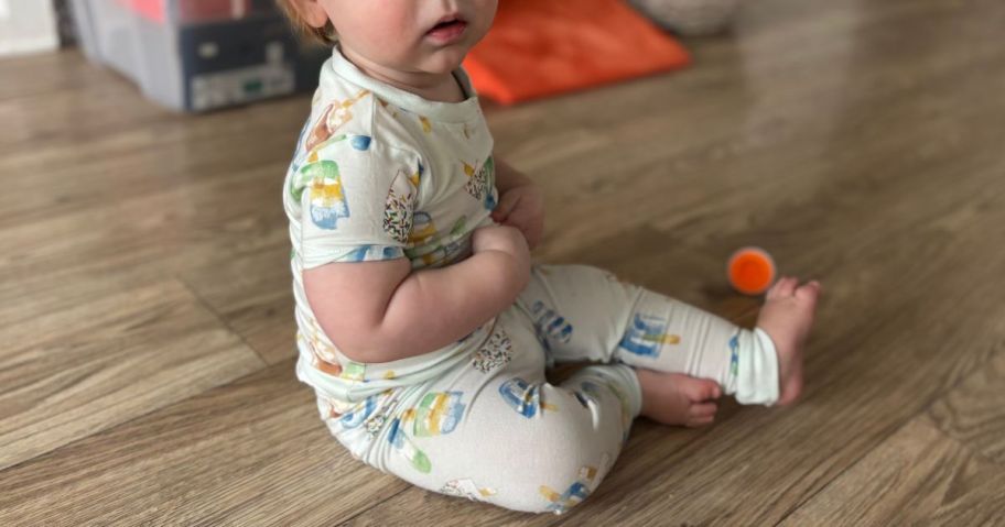 Baby wearing a burt's Bees Baby 2-Piece Pajama Set
