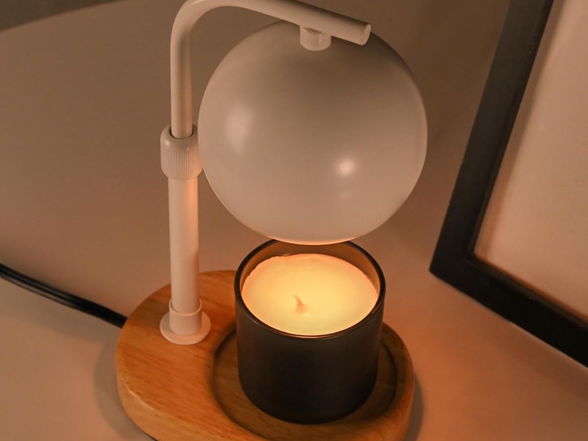 Candle Warmer Lamp w/ Extra Bulb Just $10 on Amazon (Reg. $25)