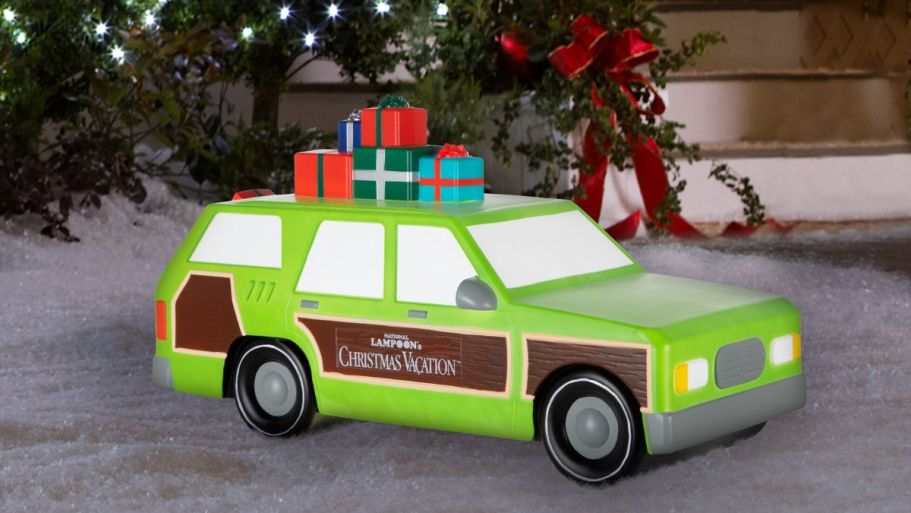 NEW Lowe’s Christmas Decor | National Lampoon’s Station Wagon, Giant Elf on the Shelf & More