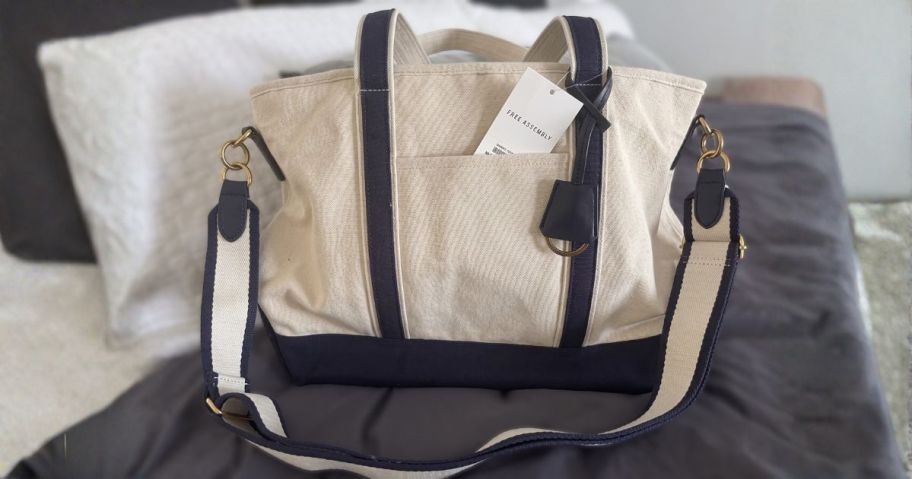 Free Assembly Women's Medium Canvas Tote on bed